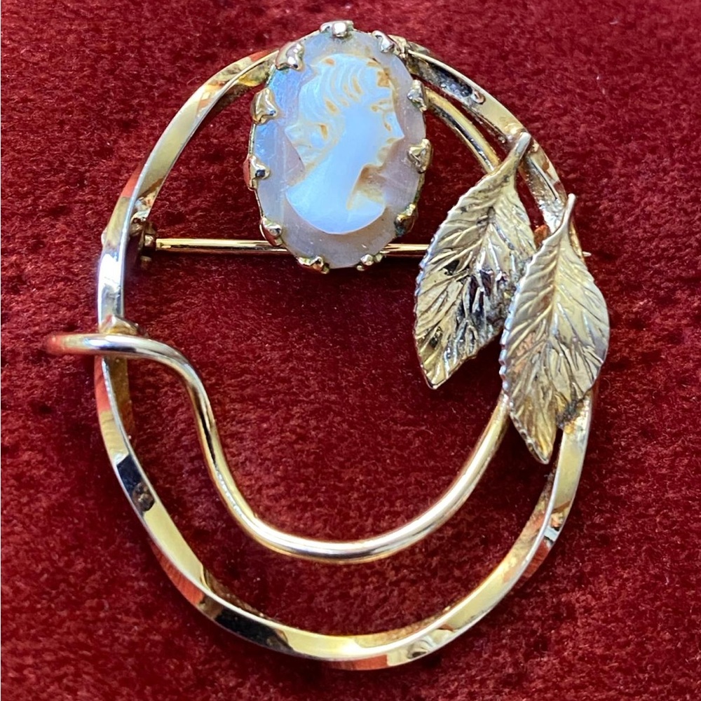 VINTAGE Dixelle GOLD FILLED CAMEO BROOCH PIN